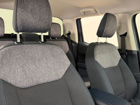 New 2025 Ford Maverick XLT image 23