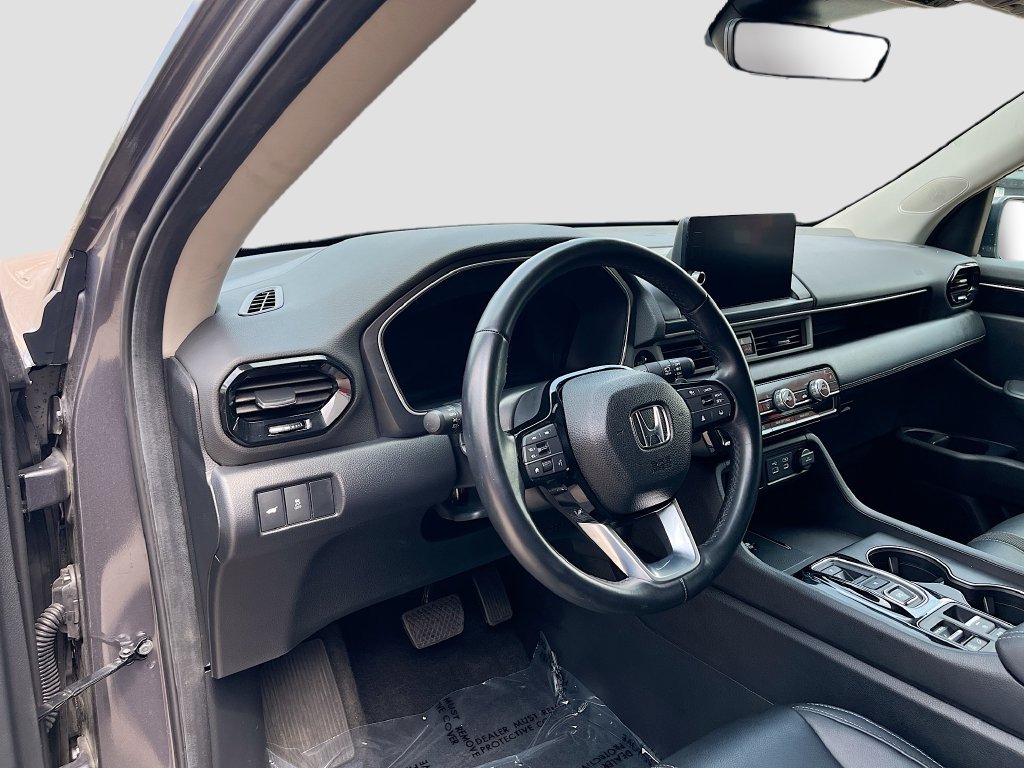 Used 2025 Honda Pilot EX-L image 9