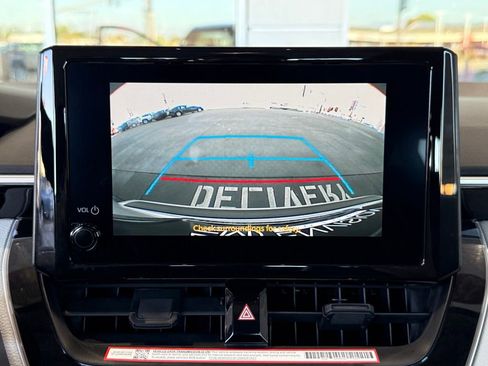 Certified 2025 Toyota Corolla LE image 29