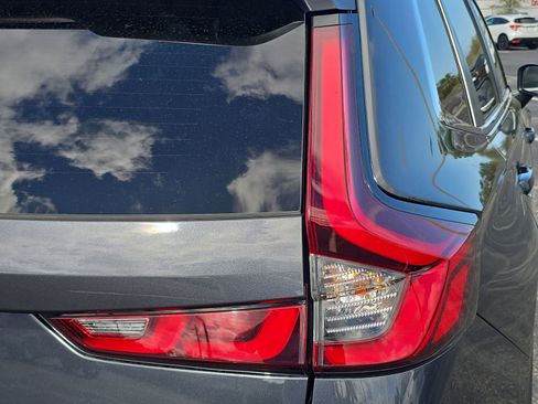 Used 2025 Honda CR-V EX-L image 8