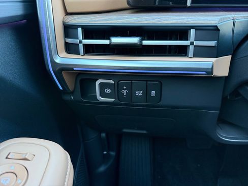 New 2026 Hyundai Santa Fe Limited FWD image 24