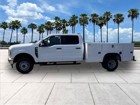 New 2026 Ford F350 XL w/ XL Chrome Package image 6