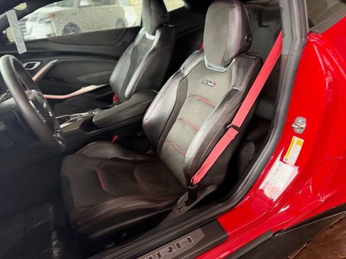 Used 2020 Chevrolet Camaro ZL1 RWD image 32