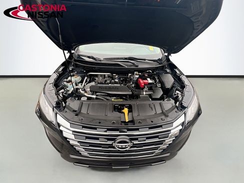 Used 2024 Nissan Rogue S image 37