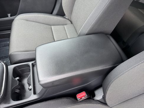 Used 2025 Honda CR-V LX image 14