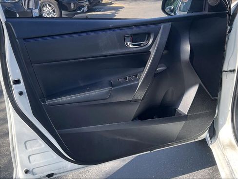 Used 2018 Toyota Corolla SE image 24