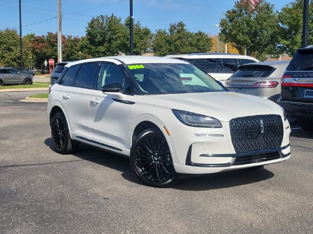 Used 2024 Lincoln Corsair AWD w/ Equipment Group 101A image 33