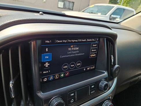 Used 2022 Chevrolet Colorado ZR2 AWD/4WD image 31