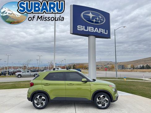 Used 2022 Hyundai Venue SEL w/ Cargo Package image 1