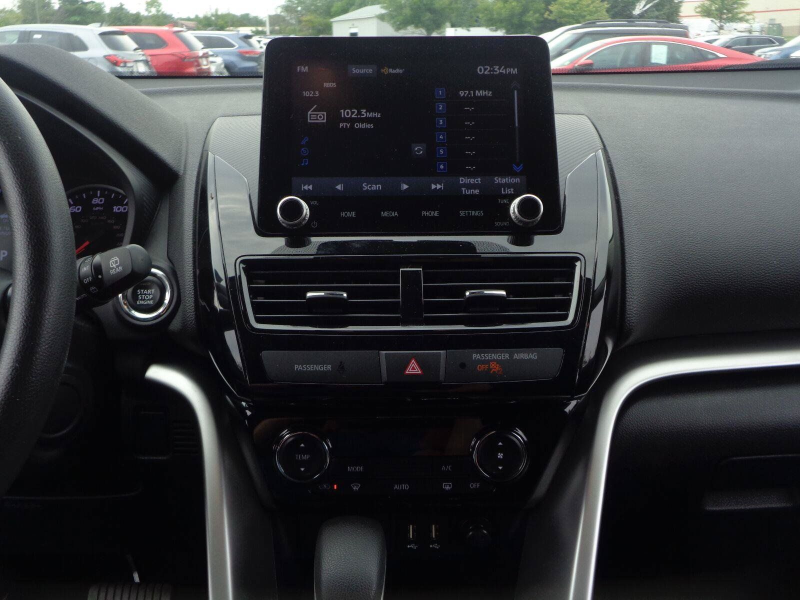 Used 2025 Mitsubishi Eclipse Cross LE AWD/4WD image 13