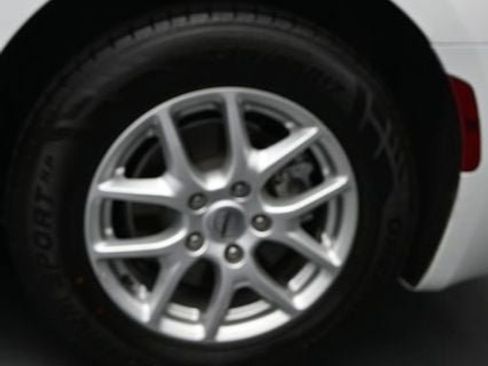 Used 2021 Chrysler Voyager Lxi FWD image 16
