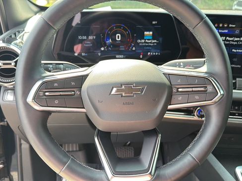 Used 2026 Chevrolet Equinox LT w/ Convenience Package II FWD image 19