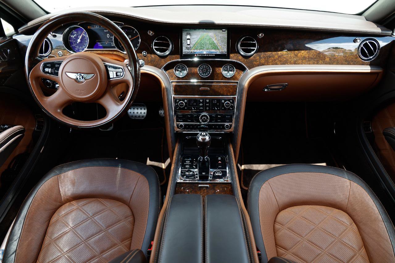 Used 2016 Bentley Mulsanne Speed RWD image 2