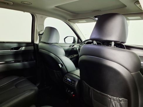 Used 2022 Hyundai Palisade SEL w/ Premium Package FWD image 11