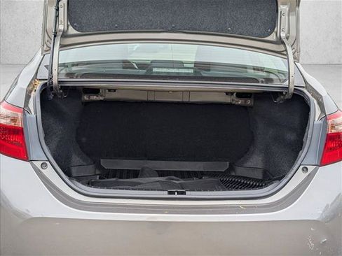 Used 2018 Toyota Corolla LE FWD image 6