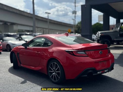 Used 2022 Toyota GR86 w/ ALL Weather Mat Package (TMS) RWD image 4