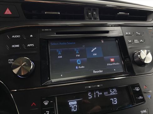 Used 2016 Toyota Avalon Touring image 19