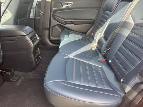 Used 2022 Ford Edge SEL w/ Sport Appearance Package AWD/4WD image 27