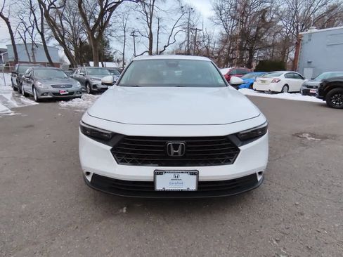 Certified 2023 Honda Accord EX image 6