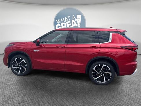 New 2025 Mitsubishi Outlander SEL image 14