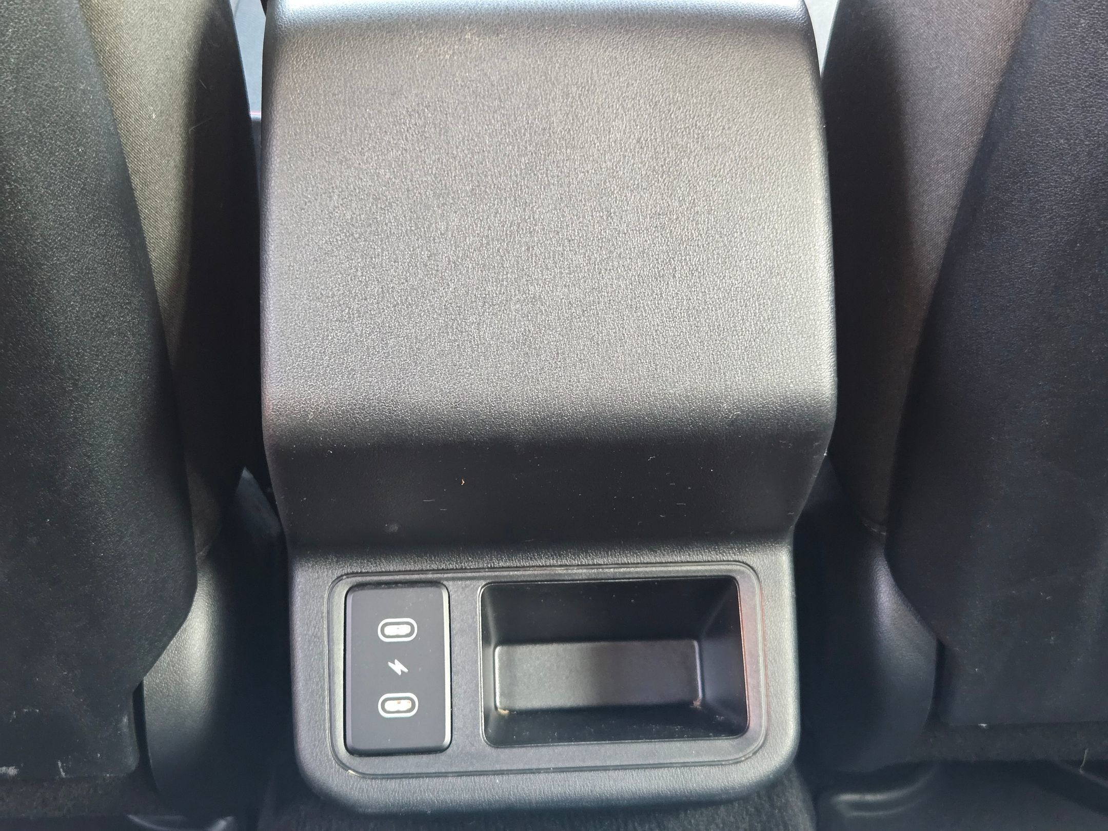 Used 2025 Kia K4 FWD image 35