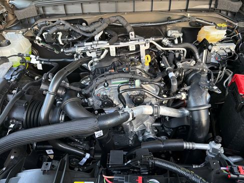 New 2025 Ford Bronco Outer Banks image 21