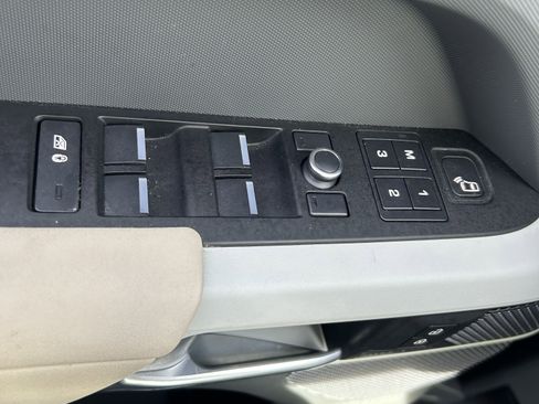 Used 2020 Land Rover Defender 110 HSE image 16