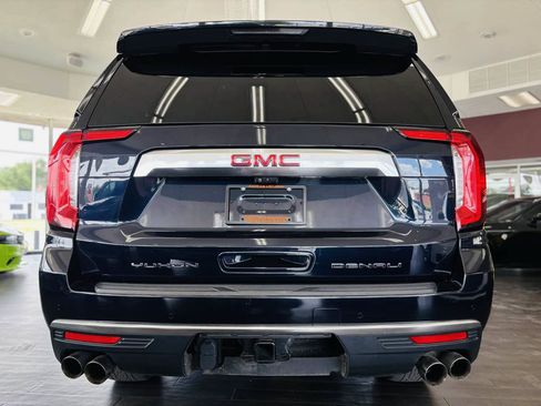 Used 2021 GMC Yukon XL Denali w/ Advanced Technology Package AWD/4WD image 11
