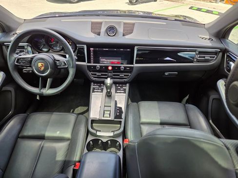 Used 2024 Porsche Macan w/ Premium Plus Package image 27