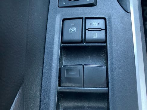 Used 2020 Toyota RAV4 LE w/ All Weather Liner Package AWD/4WD image 12