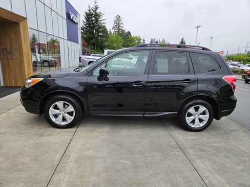 Used 2015 Subaru Forester 2.5i Premium w/ All-Weather Package AWD/4WD image 8