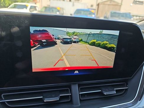 Used 2025 Chevrolet Trax LT w/ LT Convenience Package FWD image 25