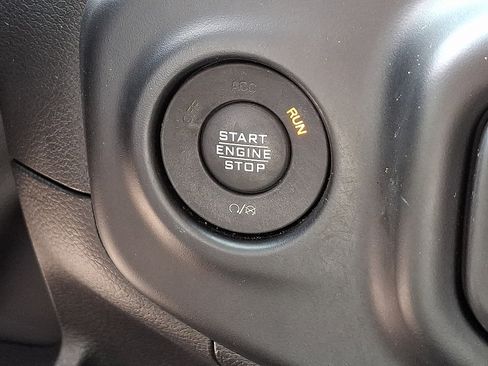 Used 2023 Jeep Wrangler Unlimited Sahara w/ Cold Weather Group AWD/4WD image 26