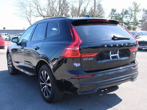 Used 2025 Volvo XC60 B5 Plus image 39