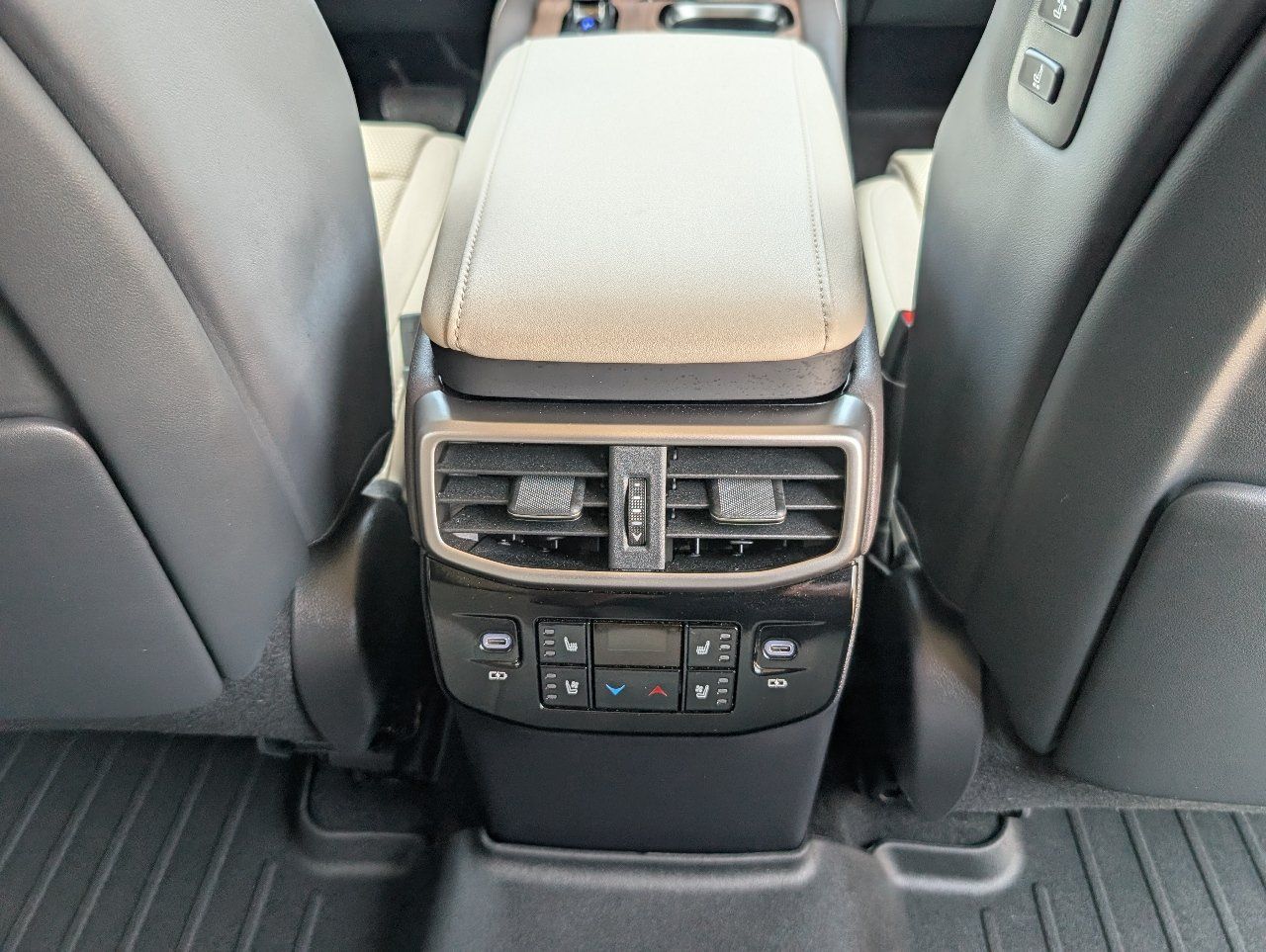 Used 2025 Lexus RX 450h AWD w/ Convenience Package image 7