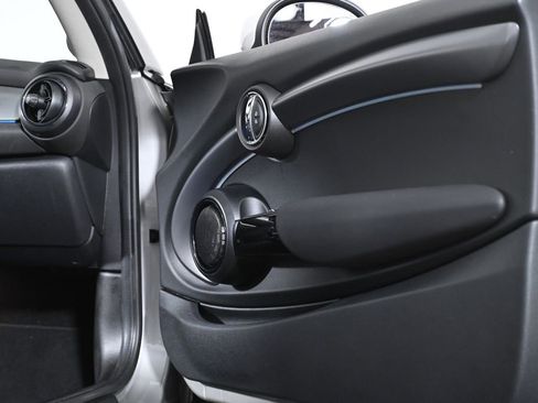 Certified 2024 MINI Cooper SE image 33