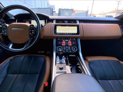 Used 2018 Land Rover Range Rover Sport HSE Dynamic image 15