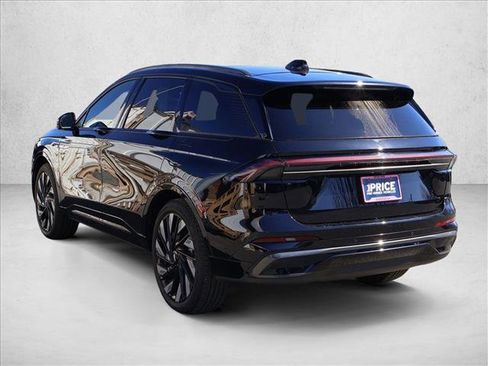 Used 2024 Lincoln Nautilus Reserve w/ Equipment Group 202A image 7