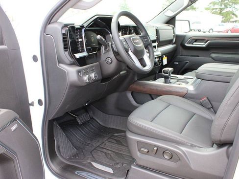 New 2026 GMC Sierra 1500 SLT w/ SLT Premium Plus Package AWD/4WD image 11