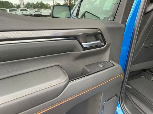 Used 2024 GMC Sierra 1500 AT4 w/ Technology Package image 25