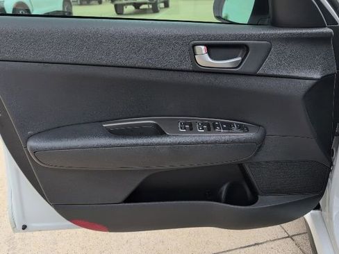 Used 2020 Kia Optima S FWD image 13