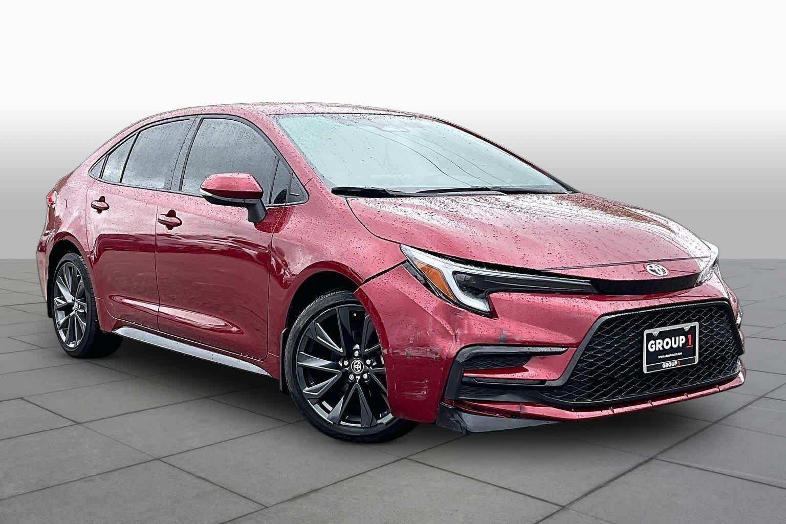 Used 2026 Toyota Corolla SE FWD image 3