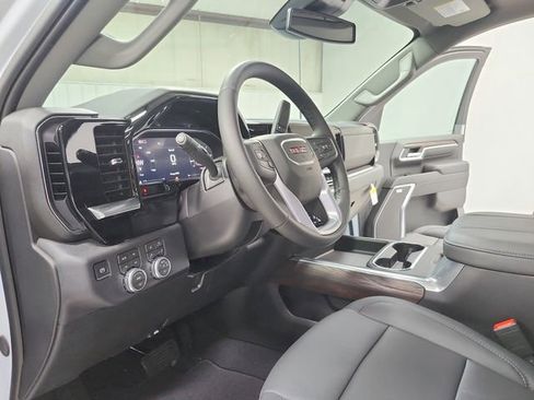 New 2026 GMC Sierra 3500 SLT w/ SLT Convenience Package AWD/4WD image 18