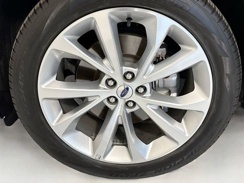 Used 2023 Ford Explorer Platinum RWD image 32