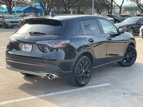 Used 2025 Honda HR-V Sport image 5