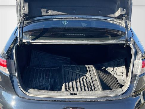 Used 2023 Toyota Corolla LE image 24