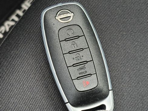 Used 2025 Nissan Pathfinder SV FWD image 27