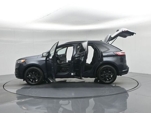 Used 2022 Ford Edge SE w/ Black Appearance Package image 38