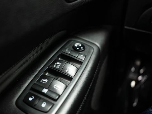 Used 2019 Dodge Durango GT image 23