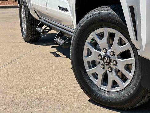 New 2026 Toyota Tacoma SR5 image 2